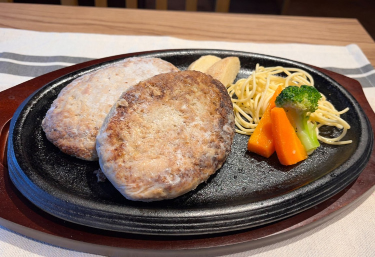 Cランチ（ダブルハンバーグセット）