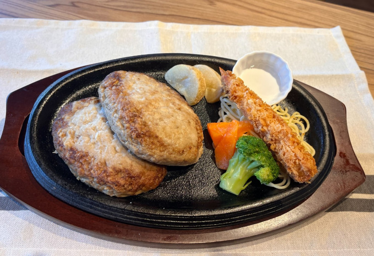 ダブルハンバーグ（海老フライ付き）